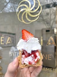 Alternative view of Choux fraise/chantilly